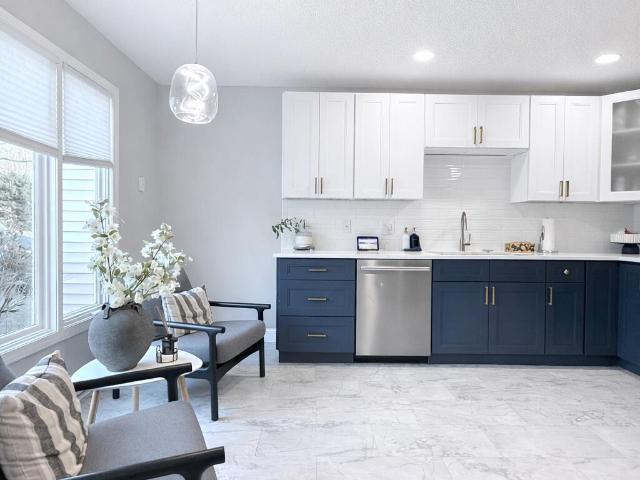 Townhouse for sale in Delmar, New York