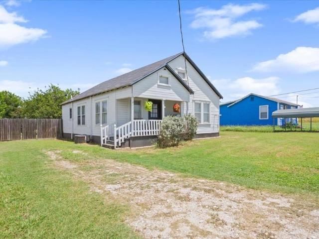 House for sale in Riesel, Texas