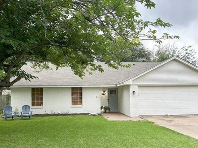 House for sale in Ellis, Texas