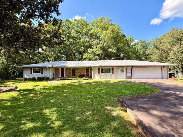 House for sale in Fulton, Mississippi