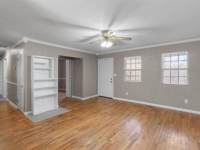House for sale in Melbourne, Izard County