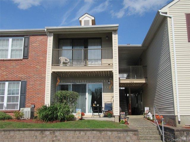 Condo for sale in Village of Washingtonville, Orange County