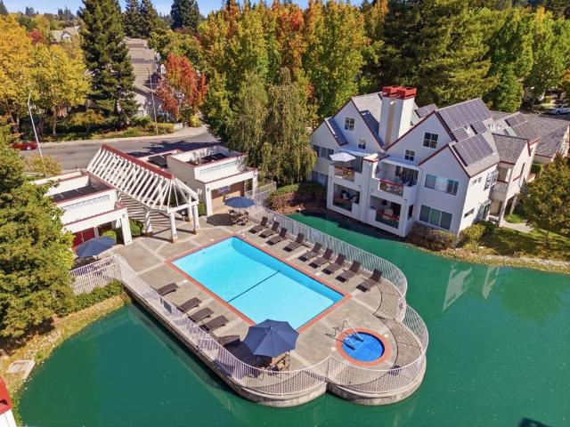 Condo for sale in Redwood City, San Mateo County