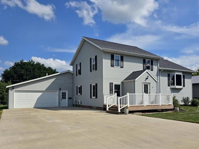 House for sale in Comfrey, Minnesota