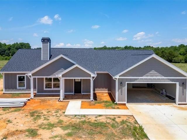 House for sale in Hartwell, Georgia