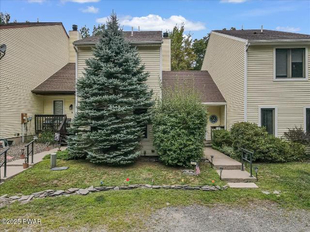 Townhouse for sale in Greentown, Pennsylvania