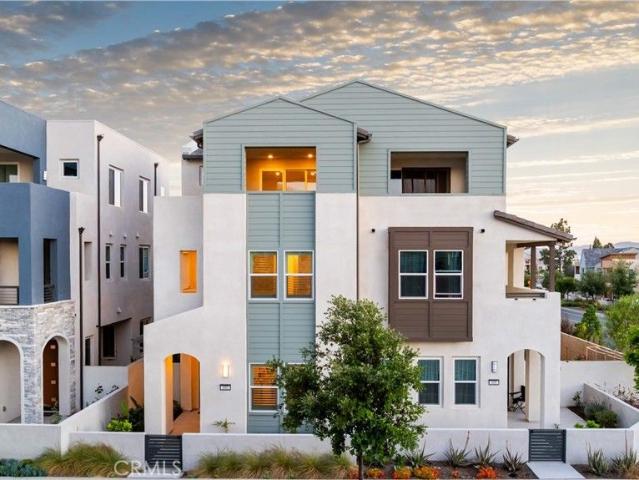 Condo for sale in Orange County Great Park, Irvine