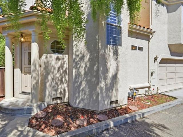Townhouse for sale in Campbell, California