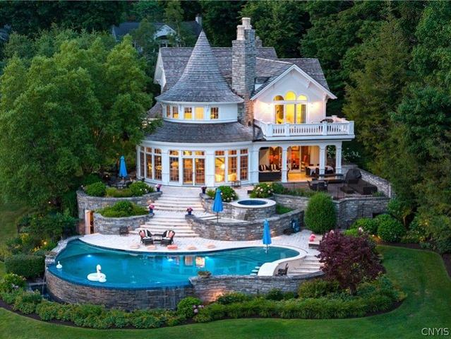 House for sale in Skaneateles, New York