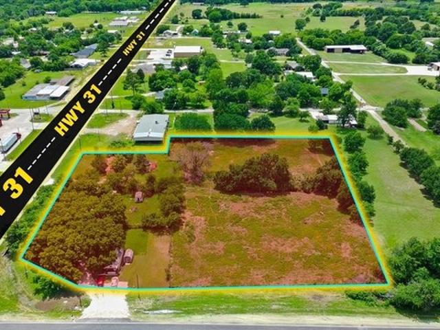 House for sale in Navarro, Texas