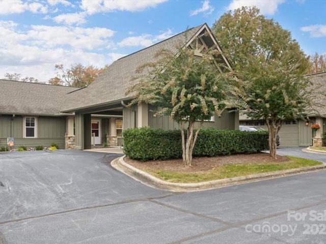Condo for sale in Hendersonville, North Carolina