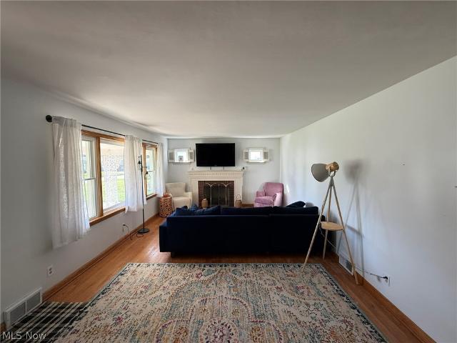 House for sale in Hubbard, Ohio