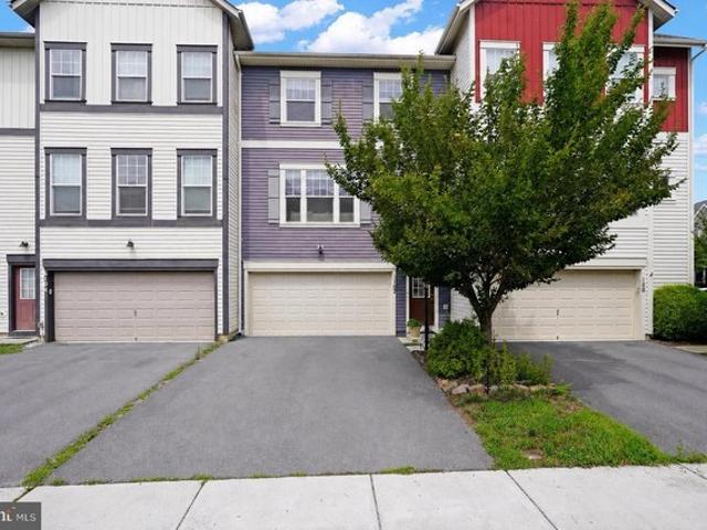 Townhouse for sale in Virginia