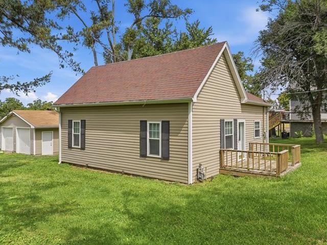 House for sale in Crescent, Iowa