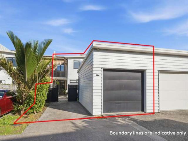 Townhouse for sale in Paremoremo