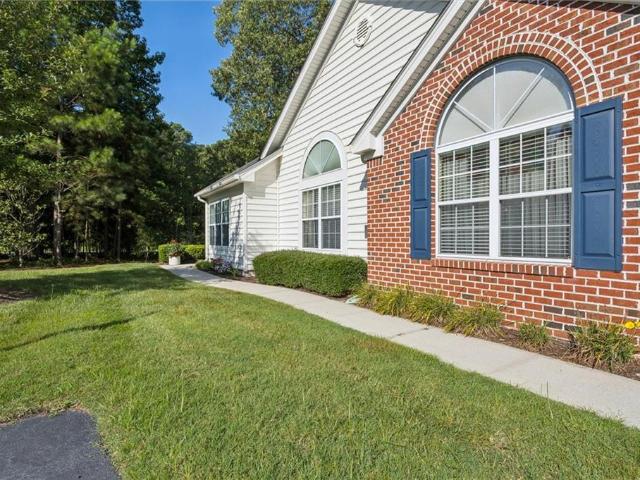Condo for sale in Yorktown
