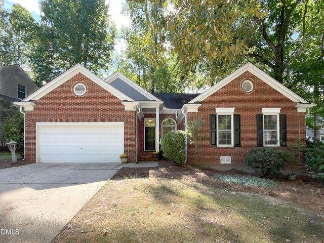 House for sale in Wellington Place, Cary