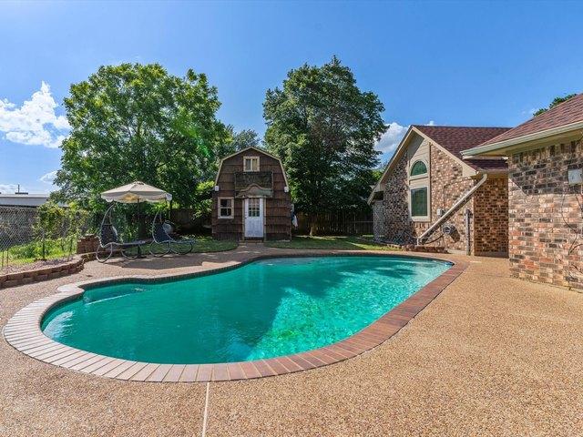 House for sale in Johnson, Texas