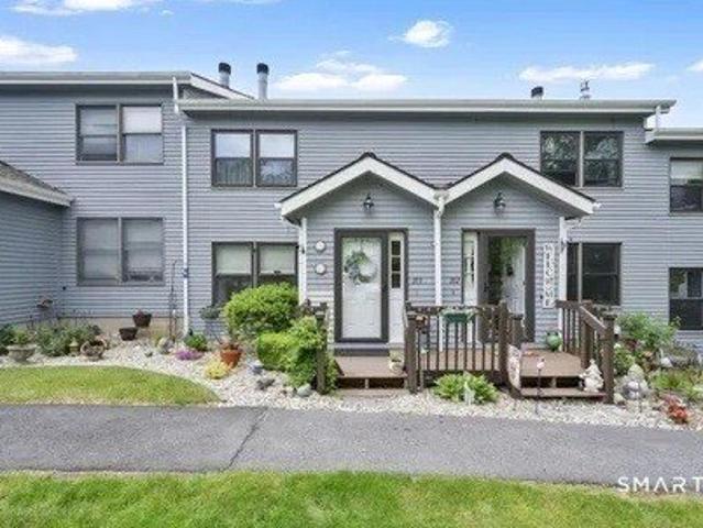 Townhouse for sale in East Hampton, Connecticut