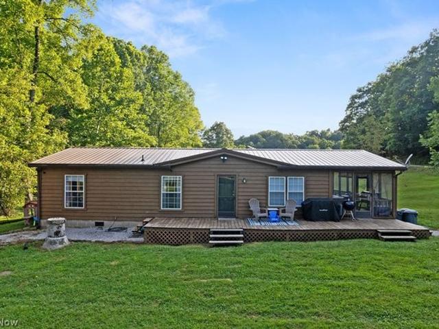House for sale in Ravenswood, West Virginia