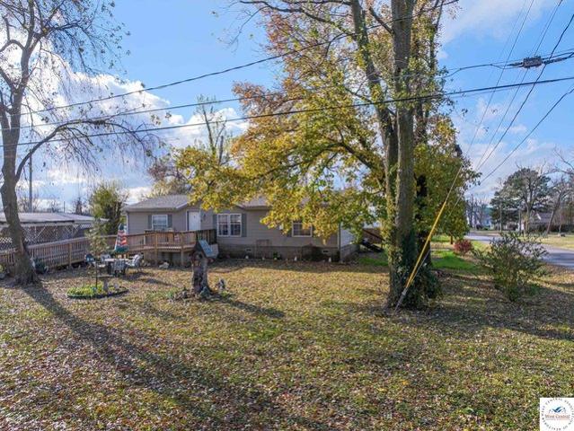 House for sale in Lowry City, Missouri