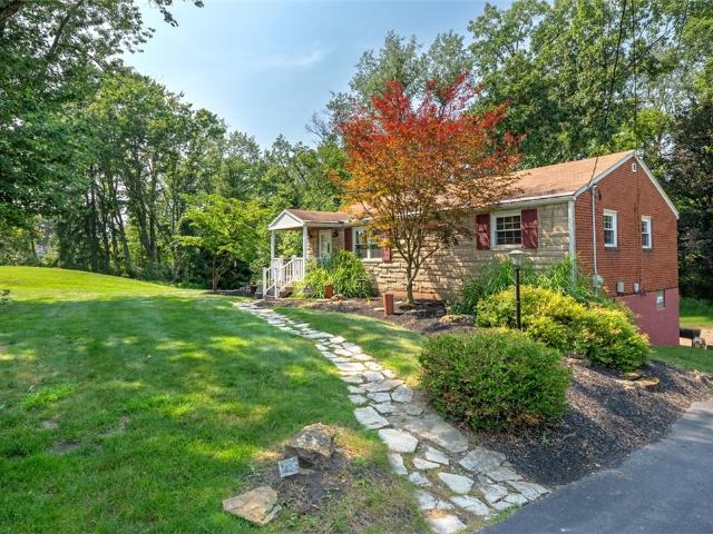 House for sale in Claridge, Pennsylvania