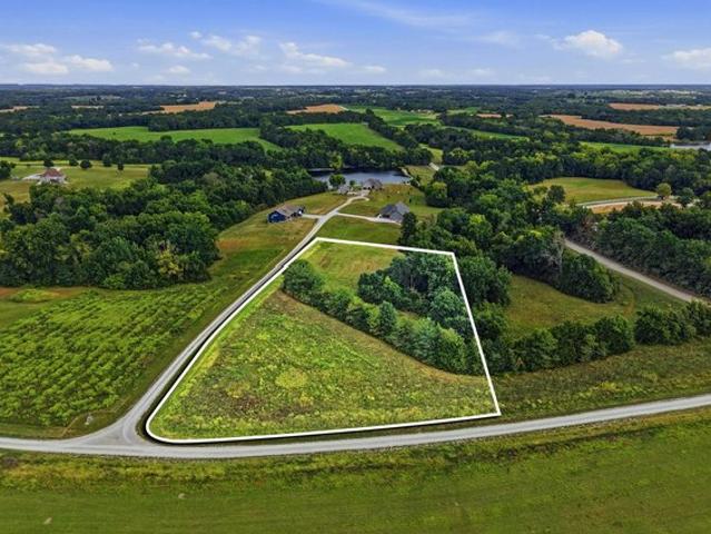 Land for sale in Fayette, Missouri
