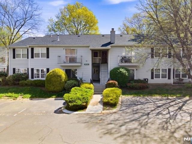 Condo for sale in East Brunswick, New Jersey