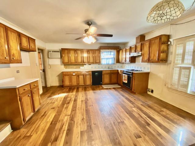 House for sale in Crockett, Texas