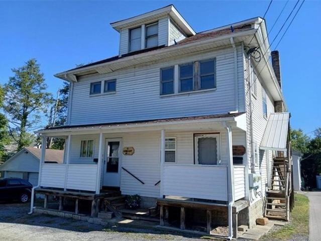 House for sale in Ligonier, Pennsylvania