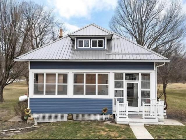 House for sale in West Lebanon, Indiana