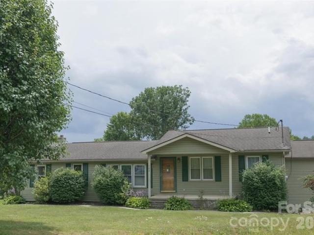 House for sale in Spruce Pine, North Carolina