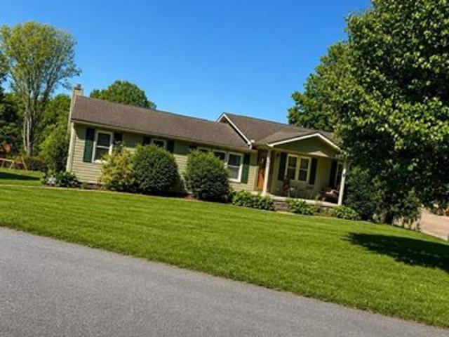 House for sale in Spruce Pine, North Carolina