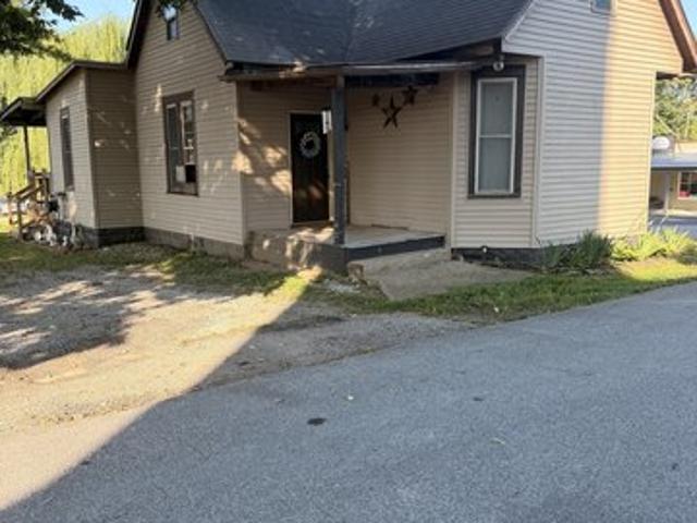 House for sale in Elizabethtown, Indiana