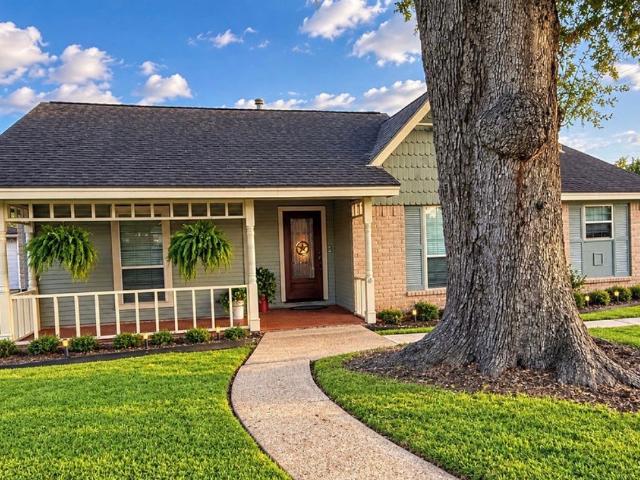 House for sale in Oak Forest, Lake Jackson