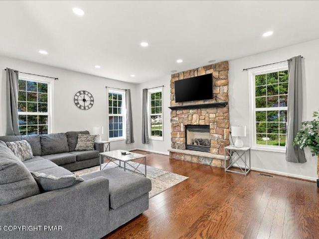 House for sale in Stillwater Lakes, Tobyhanna Township