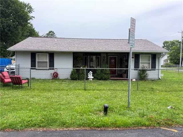 House for sale in Syracuse, New York