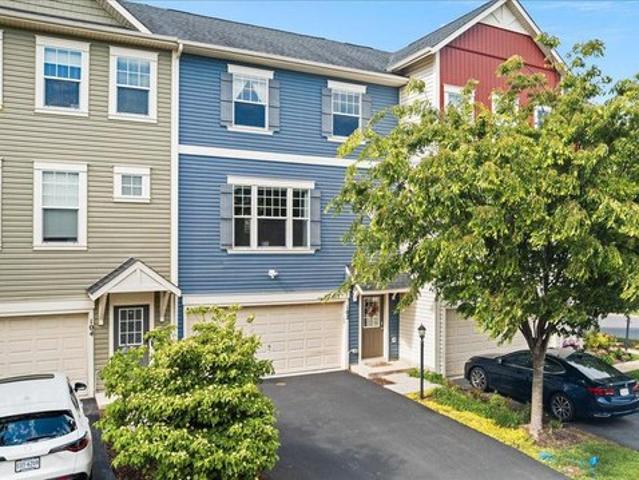 Townhouse for sale in Virginia