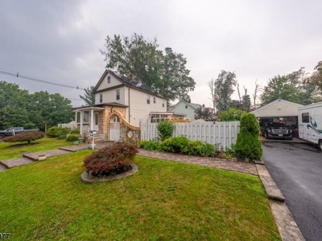 House for sale in Middlesex, New Jersey