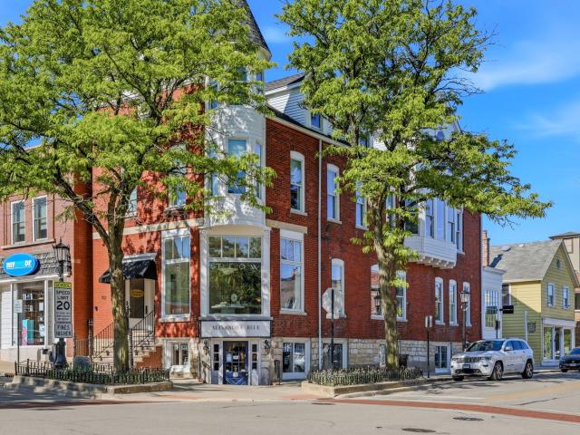 Property for rent in Hinsdale, Illinois
