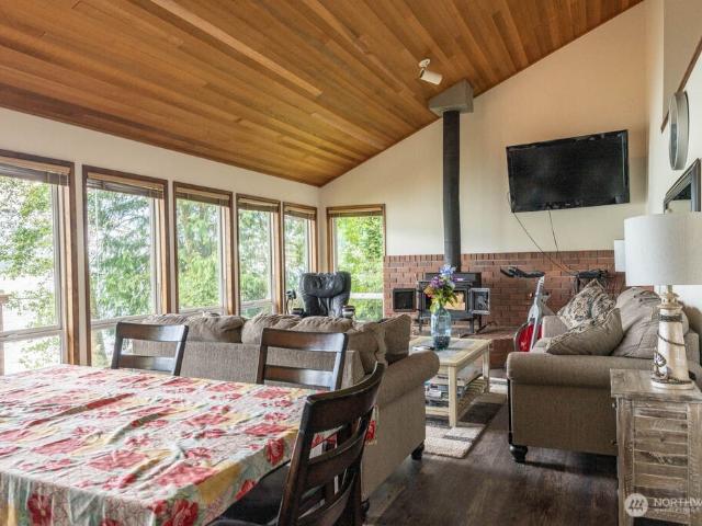 House for sale in Amanda Park, Washington