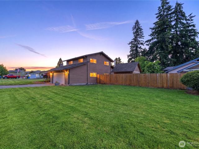 House for sale in Castle Rock, Washington