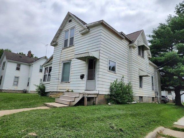 House for sale in Waterloo, Iowa