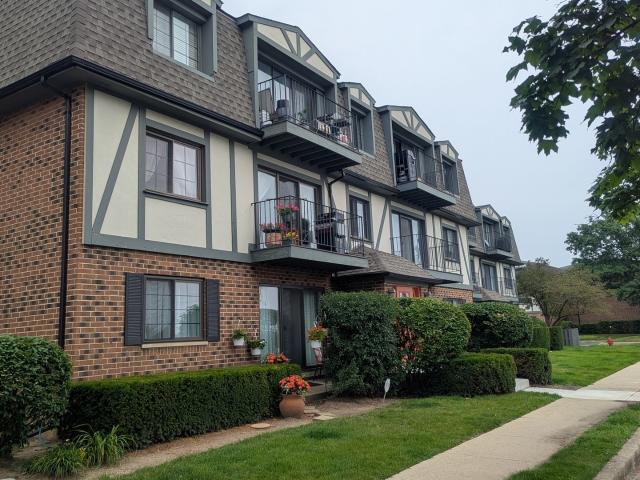Condo for sale in Buffalo Grove, Illinois