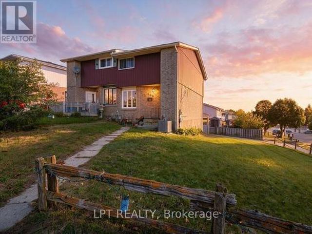 House for sale in Country Hills West, Kitchener