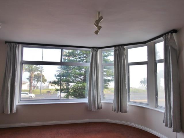 Apartment for rent in Sea Point, Cape Town