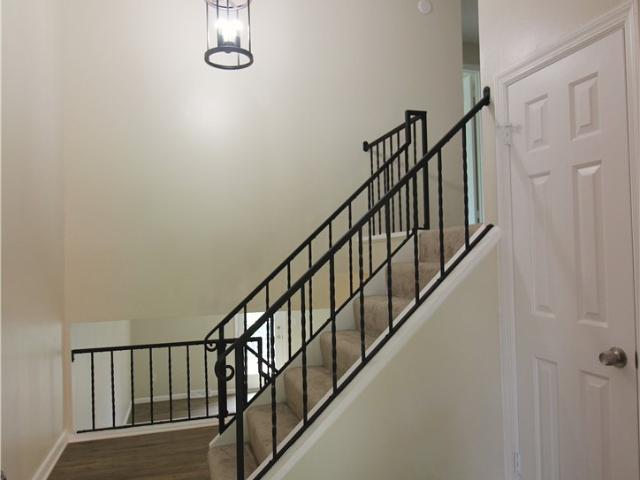 Townhouse for sale in Aleppo, Pennsylvania