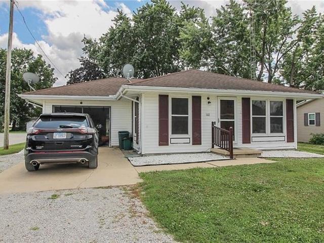 House for sale in Toledo, Illinois