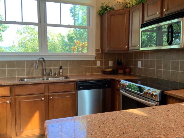 House for sale in Waterside Condominiums, Andersonville