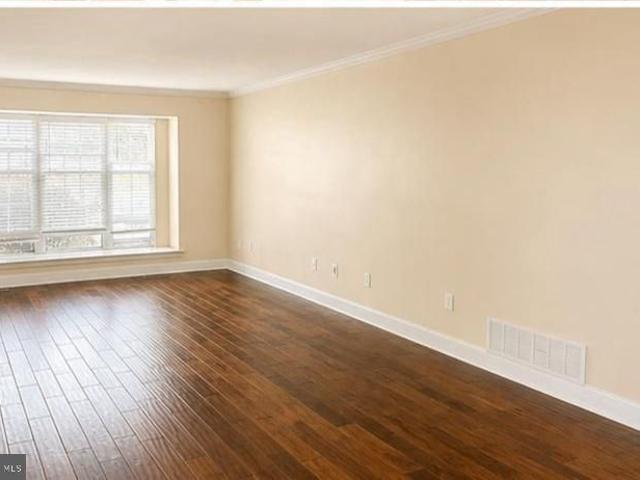 Townhouse for rent in Chester, Pennsylvania